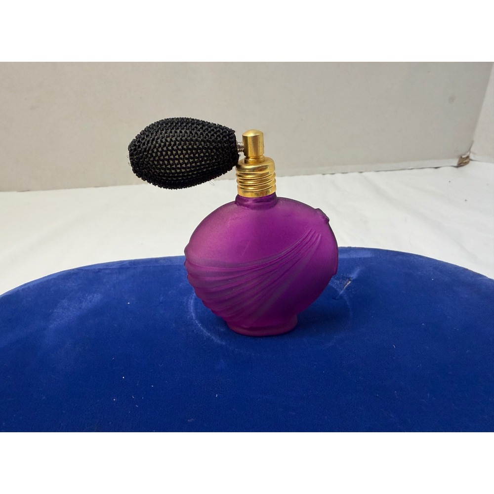 Vintage Frosted Purple Glass Perfume Atomizer Bottle Black Bulb Gold Tone Cap - Picture 3 of 10
